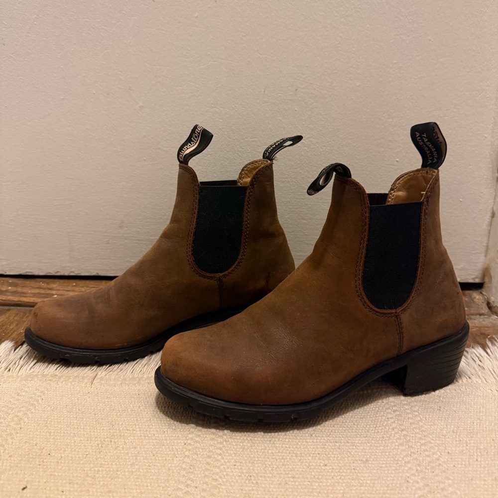 Blundstone Leather Chelsea Boots